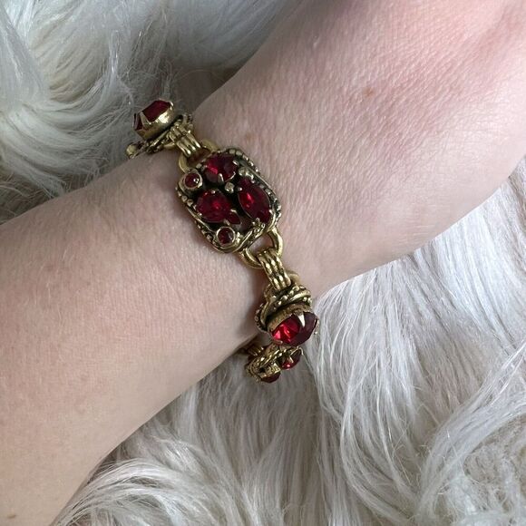 Vintage Kramer Signed Bracelet 7.5 Gold Plated Red Crystal Stones Love Valentine - Picture 6 of 12
